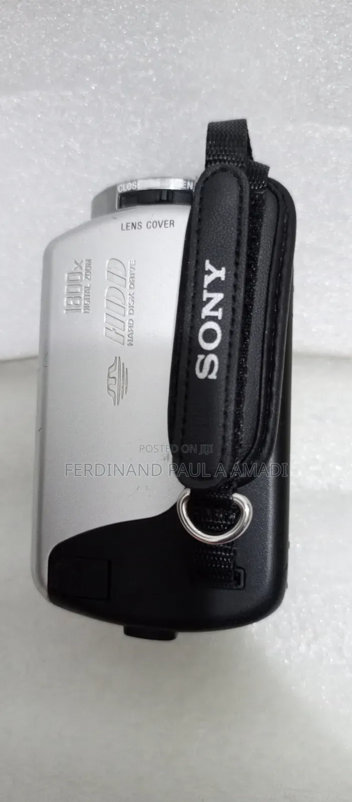 Sony Video Camera With Internal Harddisk 80gb and Video Ligh