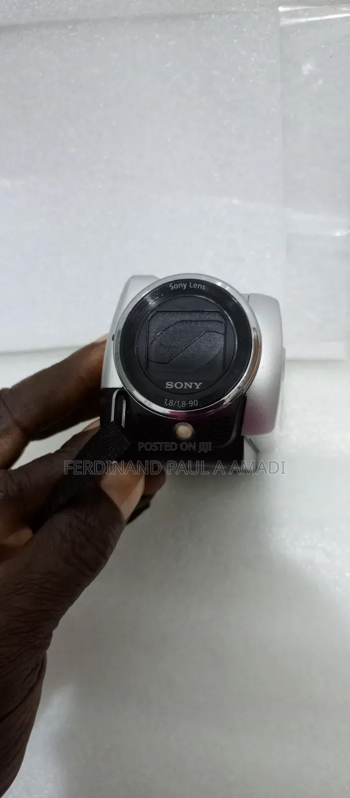 Sony Video Camera With Internal Harddisk 80gb and Video Ligh