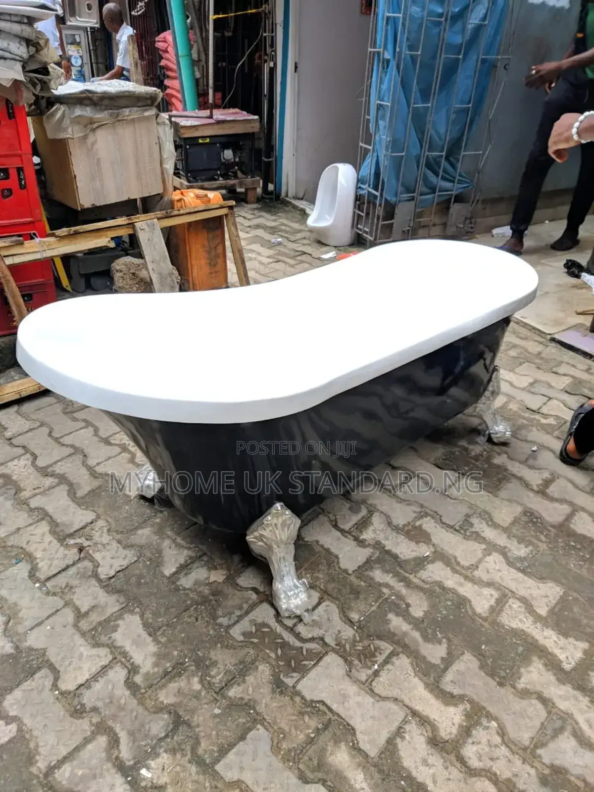 Animal Leg Bathtub