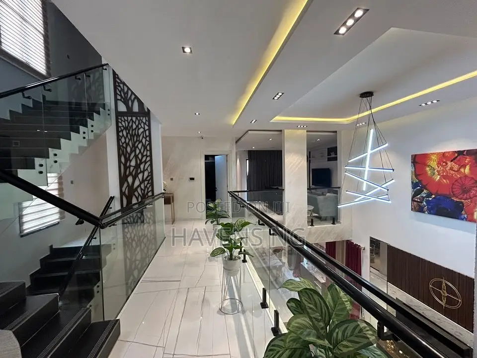Luxurious 5-Bedroom Duplex Mansion Apartment (Self Compound