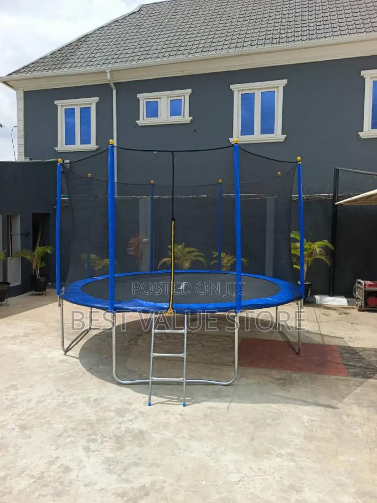 12ft Trampoline With Enclosure and Ladder Solid