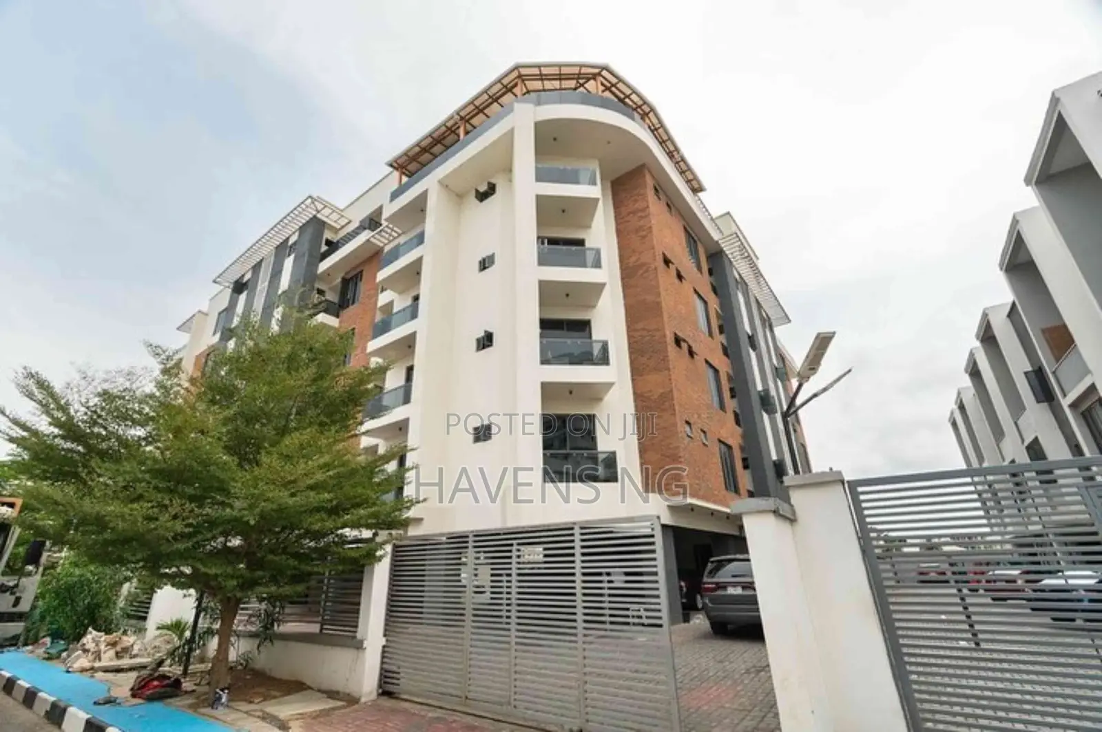 Book This Beautiful and Luxurious 2-Bedroom Apartment