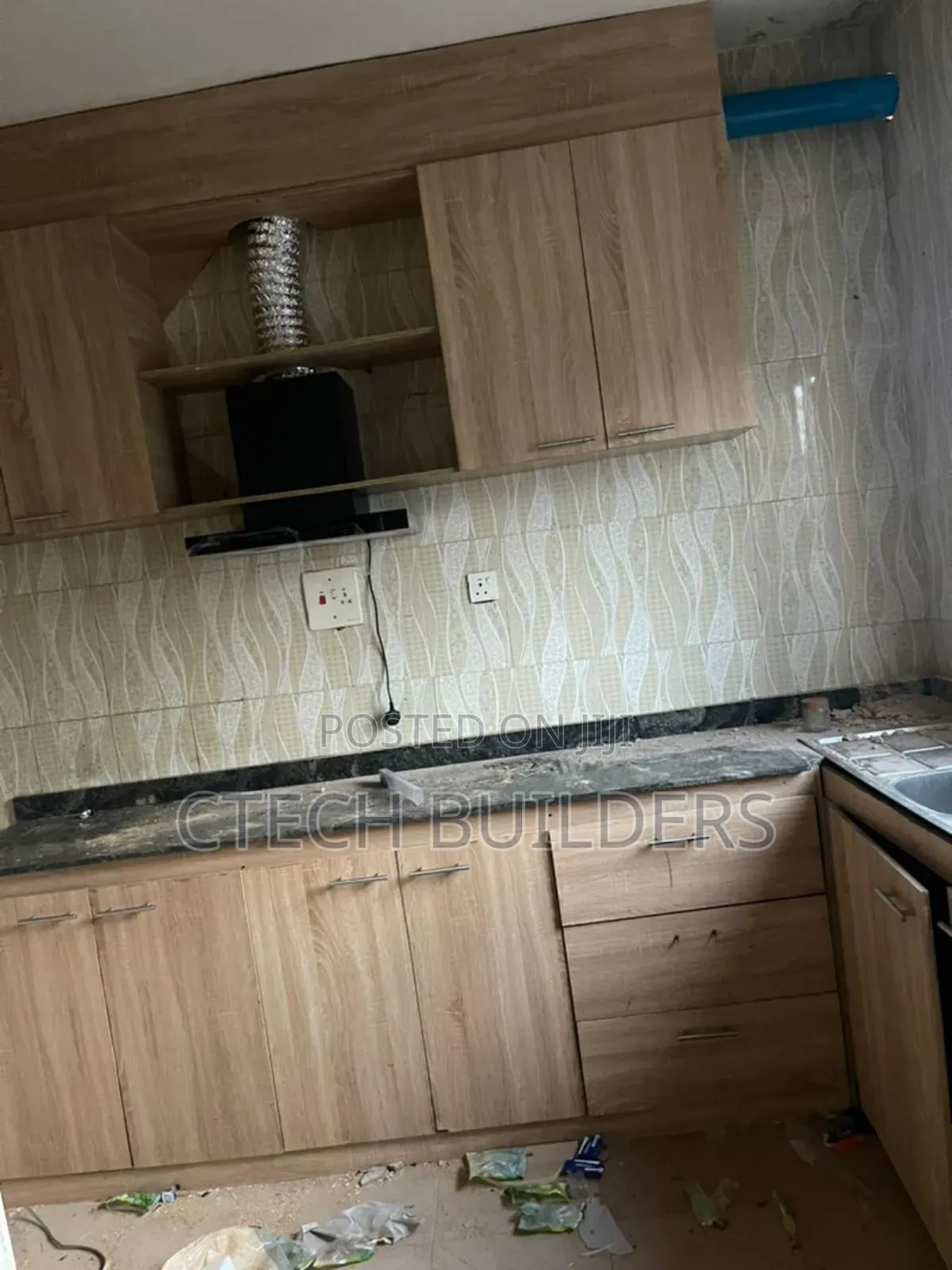 3bdrm Block of Flats in Benin City for rent