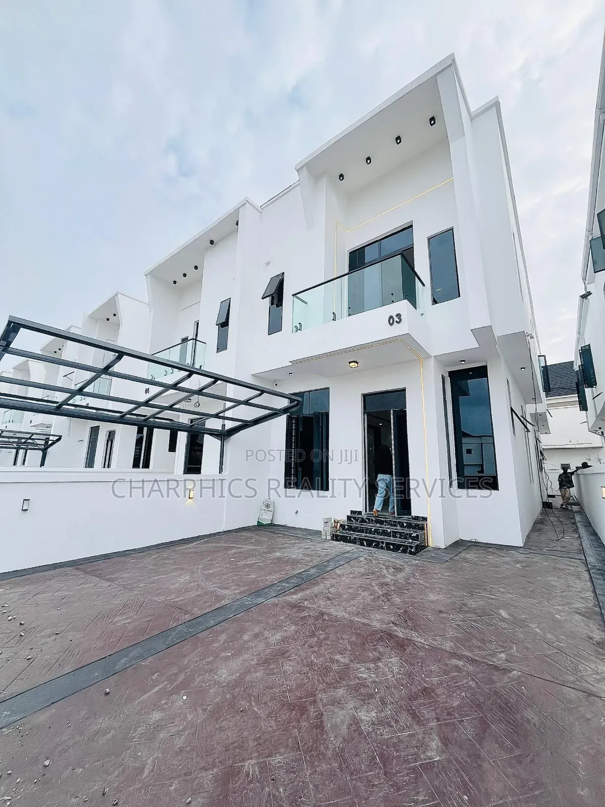 4bdrm Duplex in Lekki Phase 2 for sale
