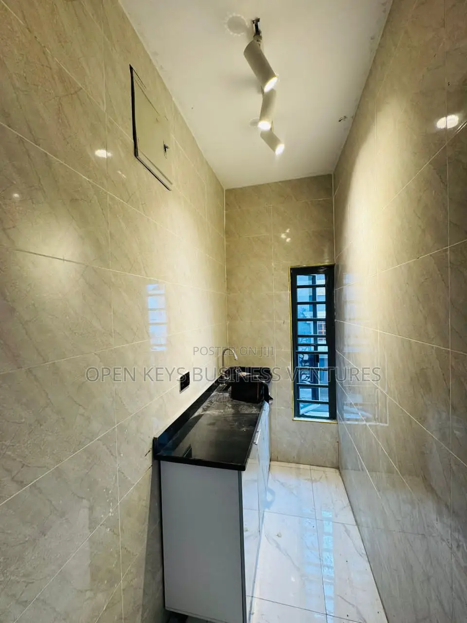 Furnished 4bdrm Duplex in Carlton Gate, Akobo for sale