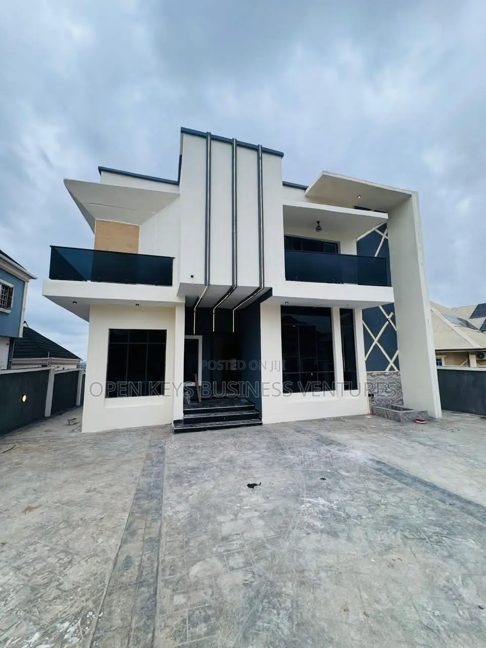 Furnished 4bdrm Duplex in Carlton Gate, Akobo for sale