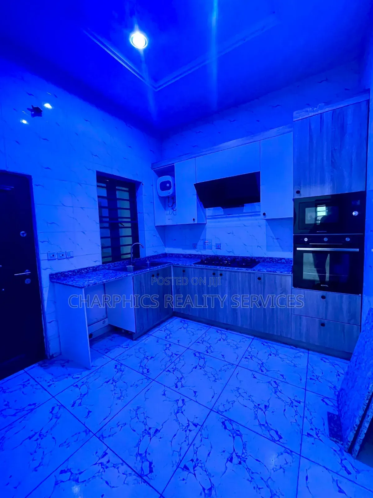 4bdrm Duplex in Lekki Phase 2 for sale