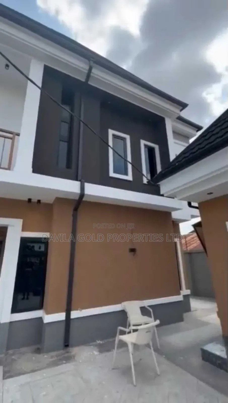 16bdrm Duplex in Benin City for sale