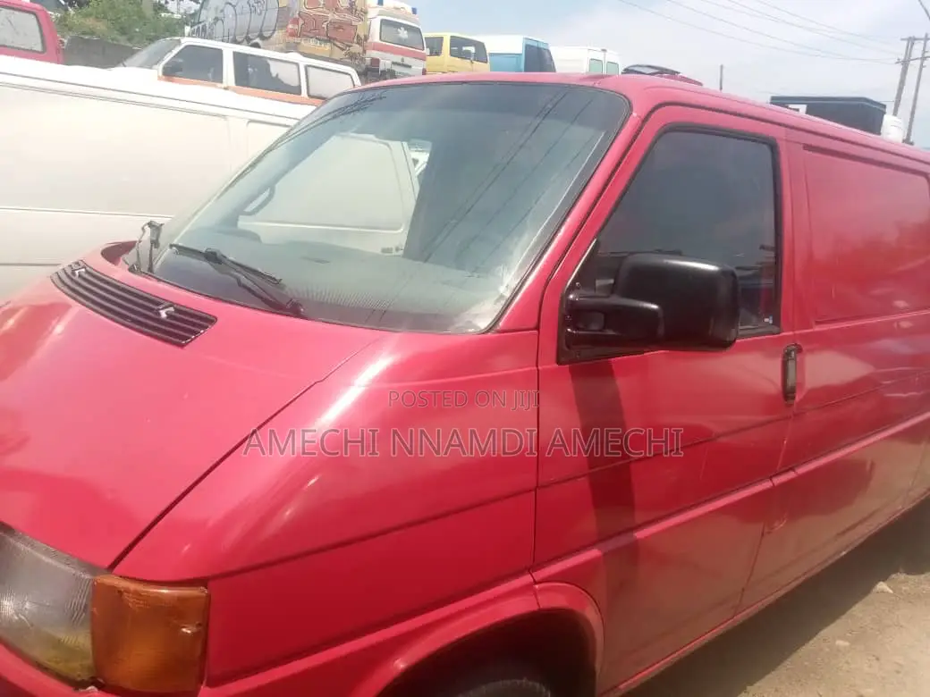 Volkswagen Transporter 2004 Red