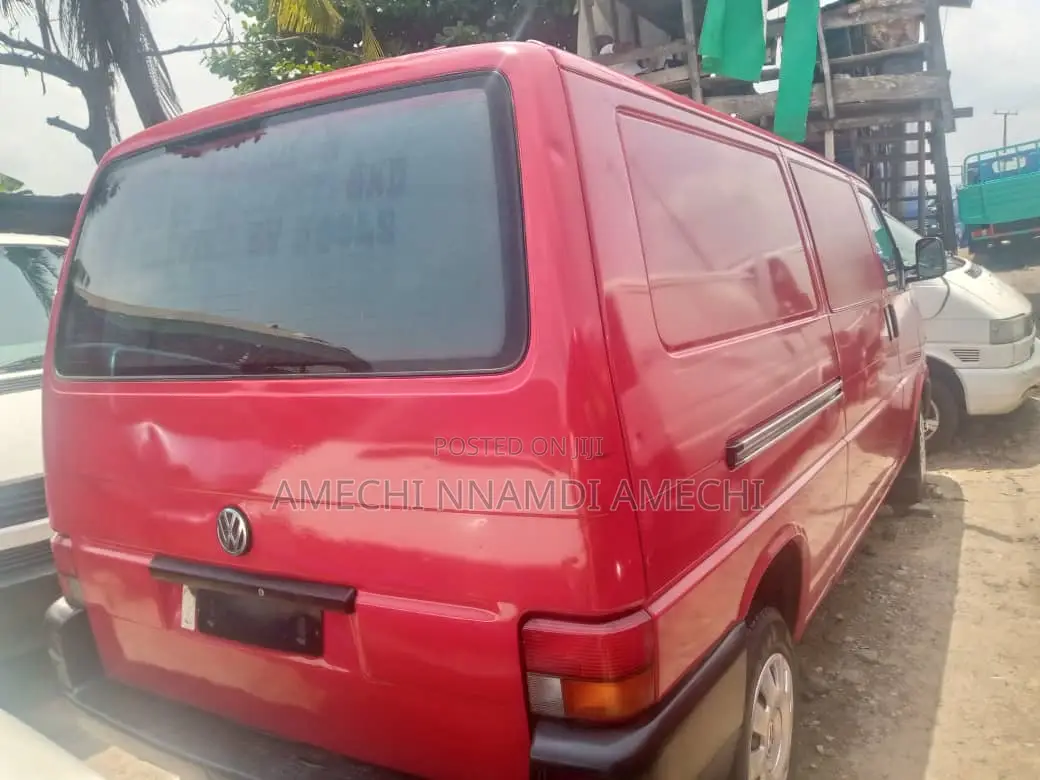 Volkswagen Transporter 2004 Red