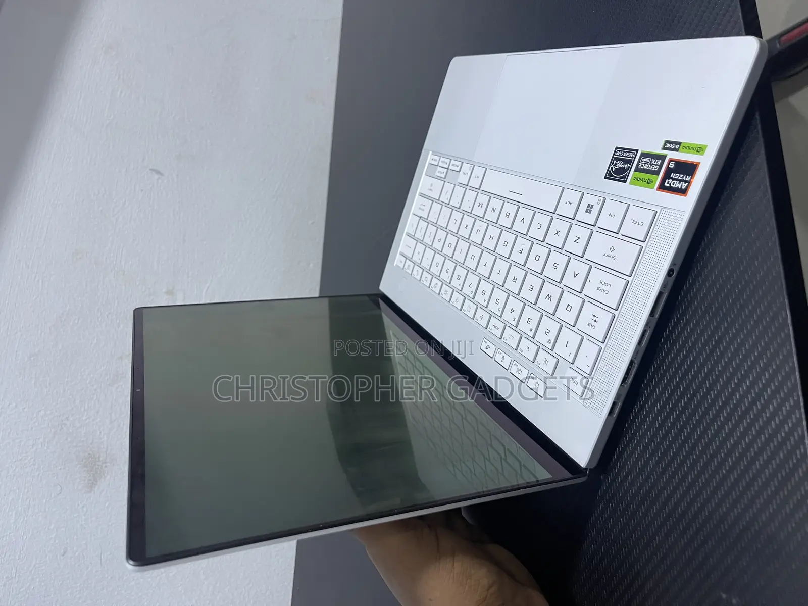 Laptop Asus ROG Zephyrus G14 16GB AMD Ryzen 9 SSD 1T