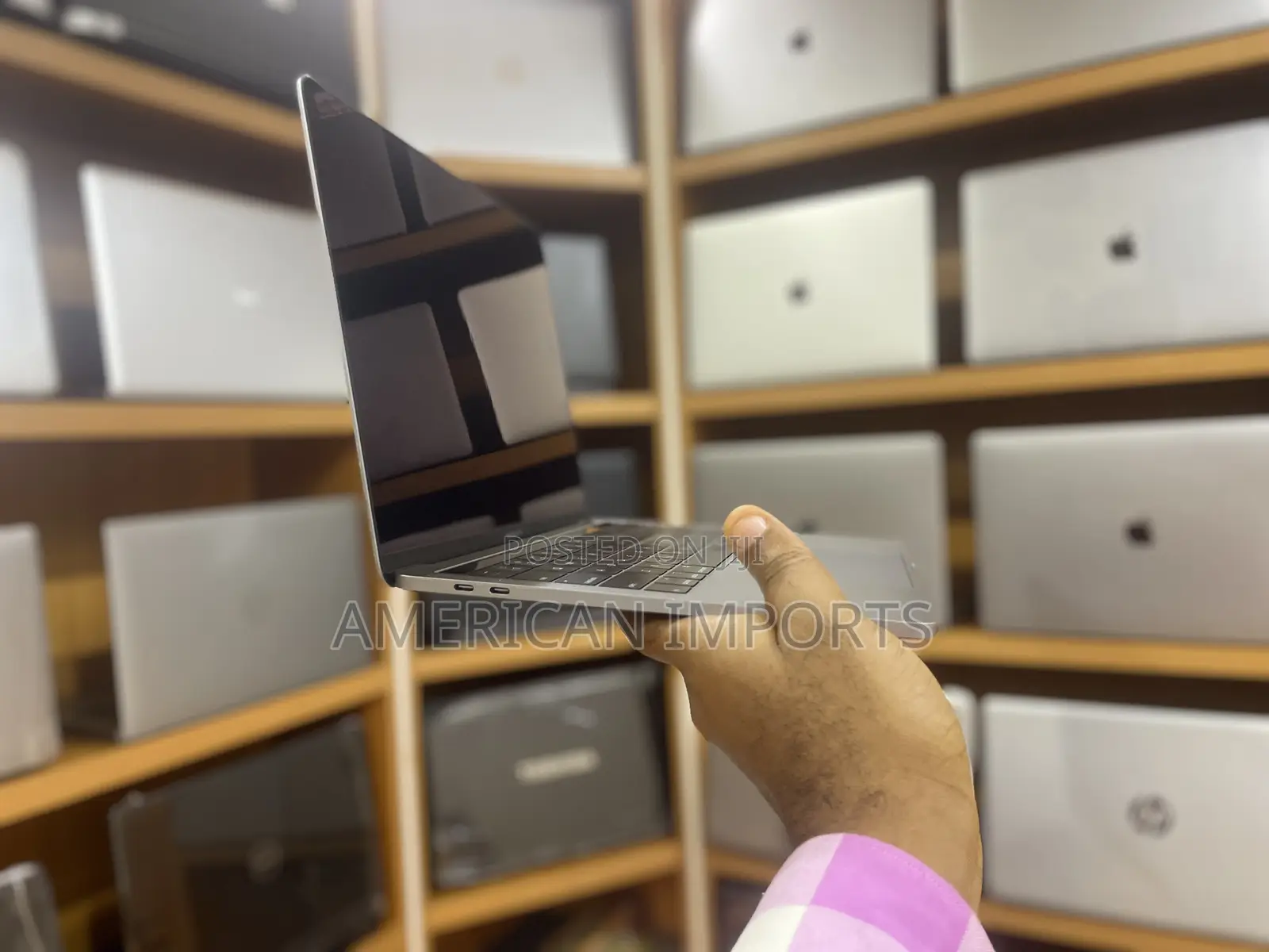 Laptop Apple MacBook Pro 2019 16GB Intel Core I7 SSD 512GB