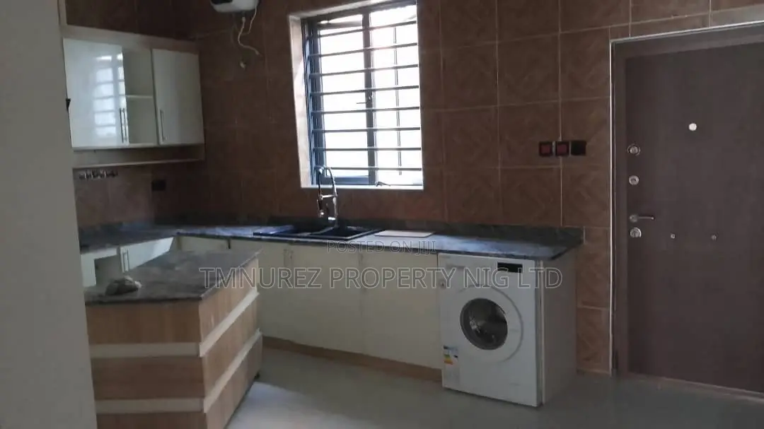 5bdrm Duplex in Orchid, Chevron for rent