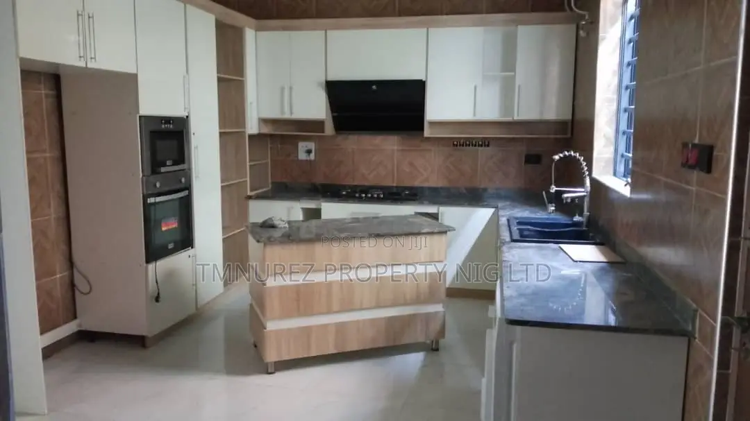 5bdrm Duplex in Orchid, Chevron for rent