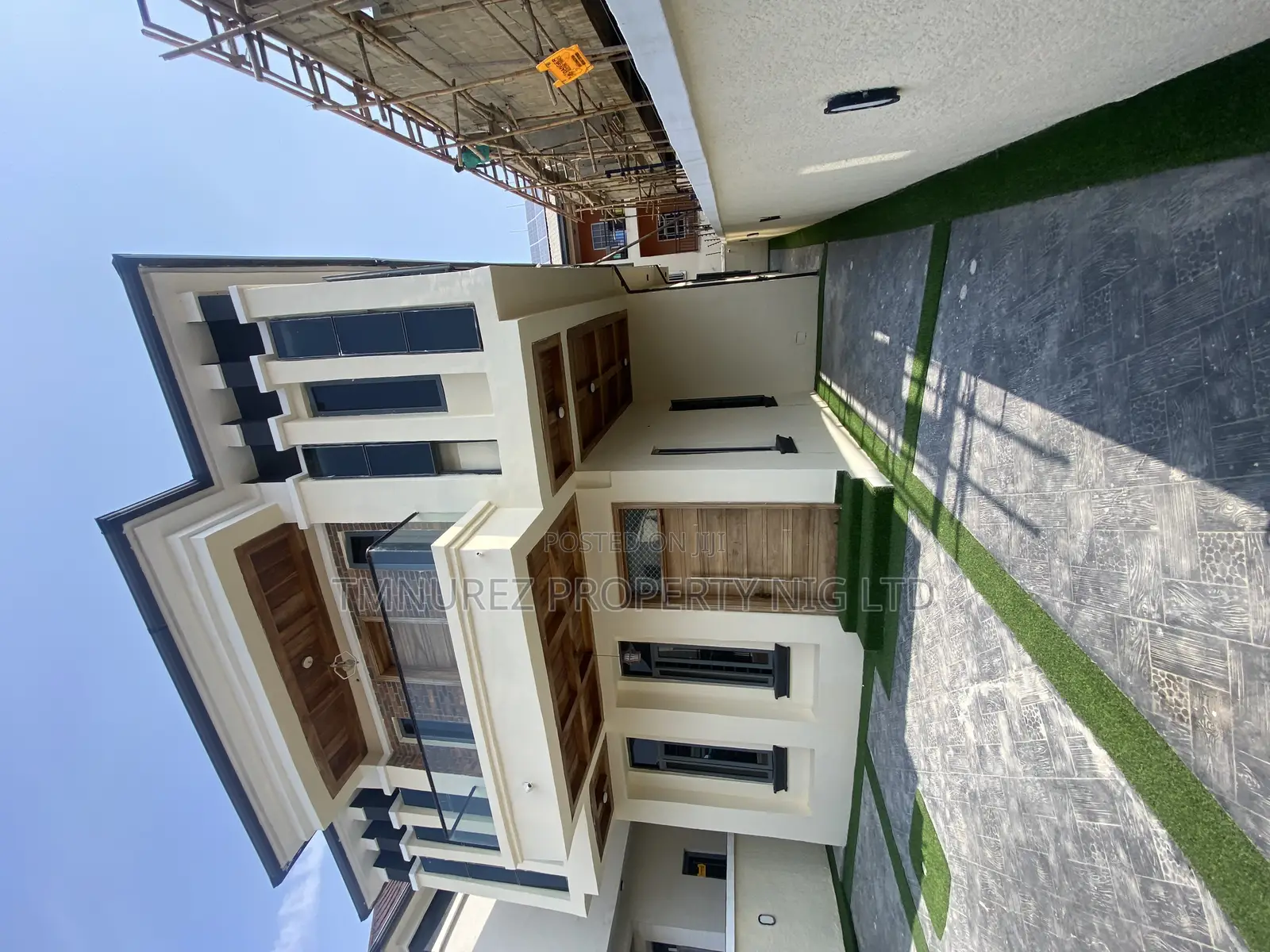5bdrm Duplex in Orchid, Chevron for rent