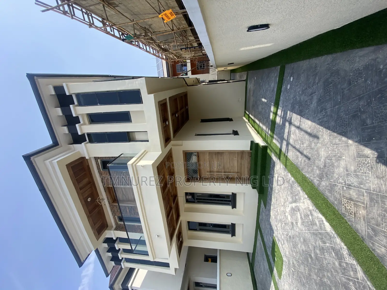 5bdrm Duplex in Orchid, Chevron for rent