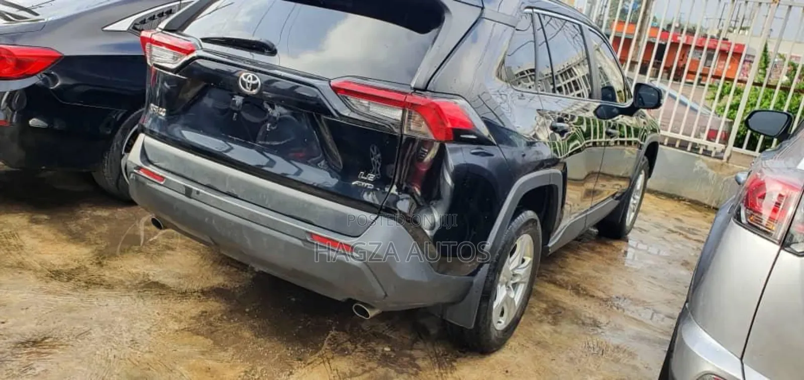 Toyota RAV4 LE AWD 2019 Black