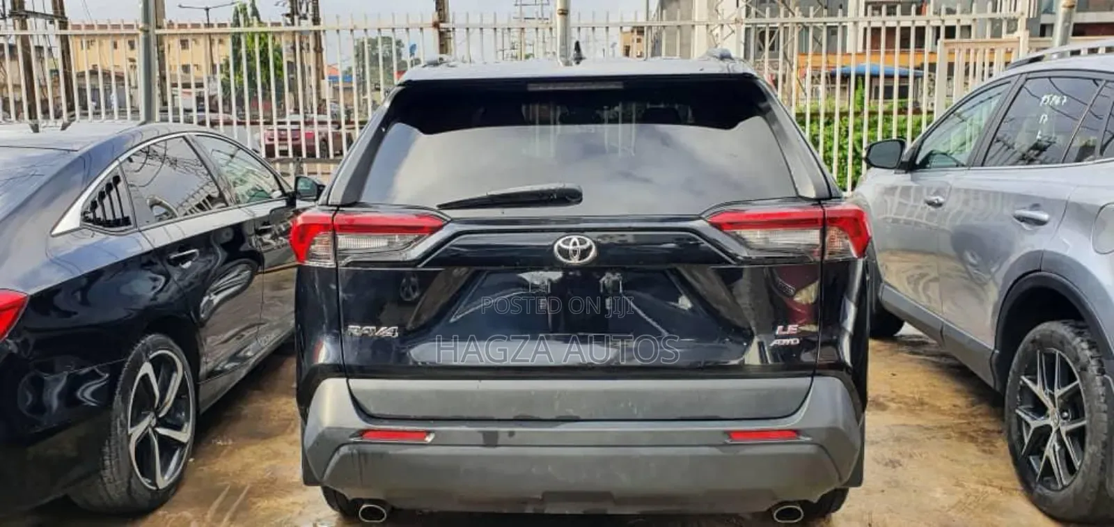 Toyota RAV4 LE AWD 2019 Black