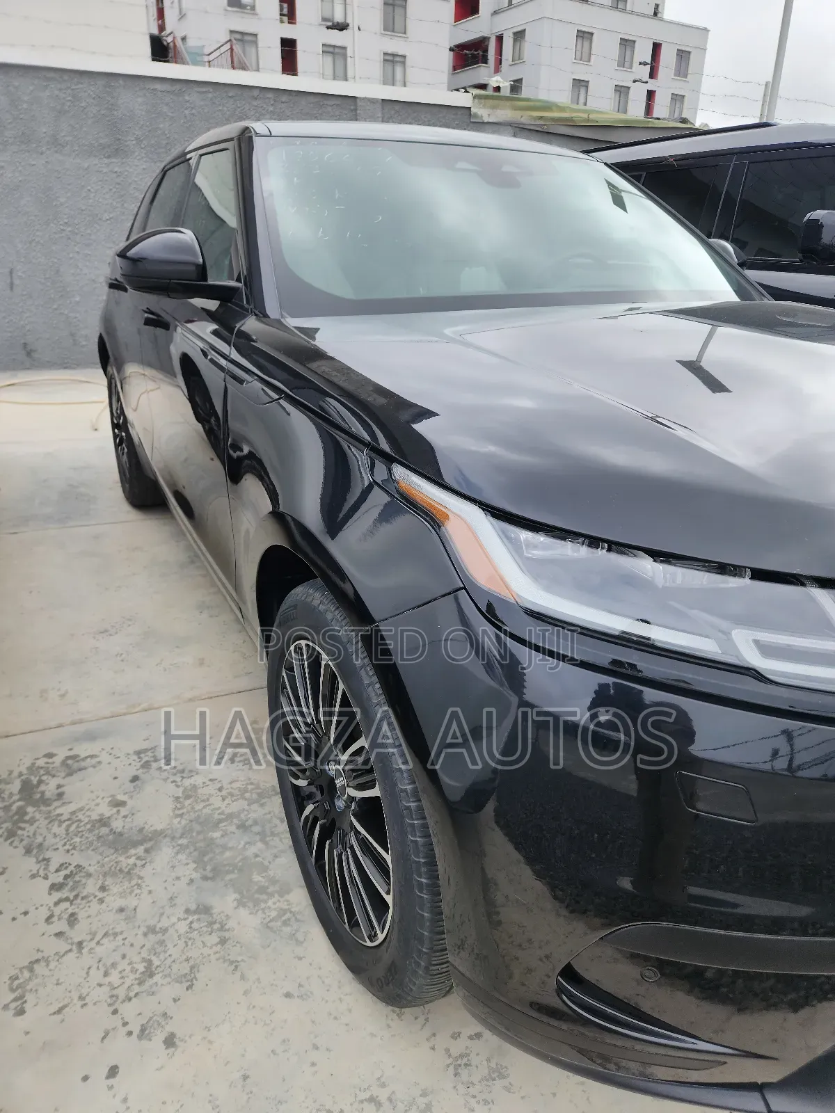 Land Rover Range Rover Velar HST 2023 Black