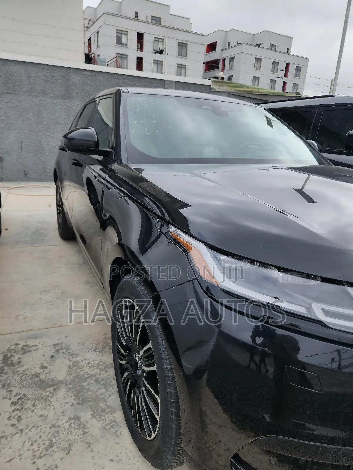 Land Rover Range Rover Velar HST 2023 Black