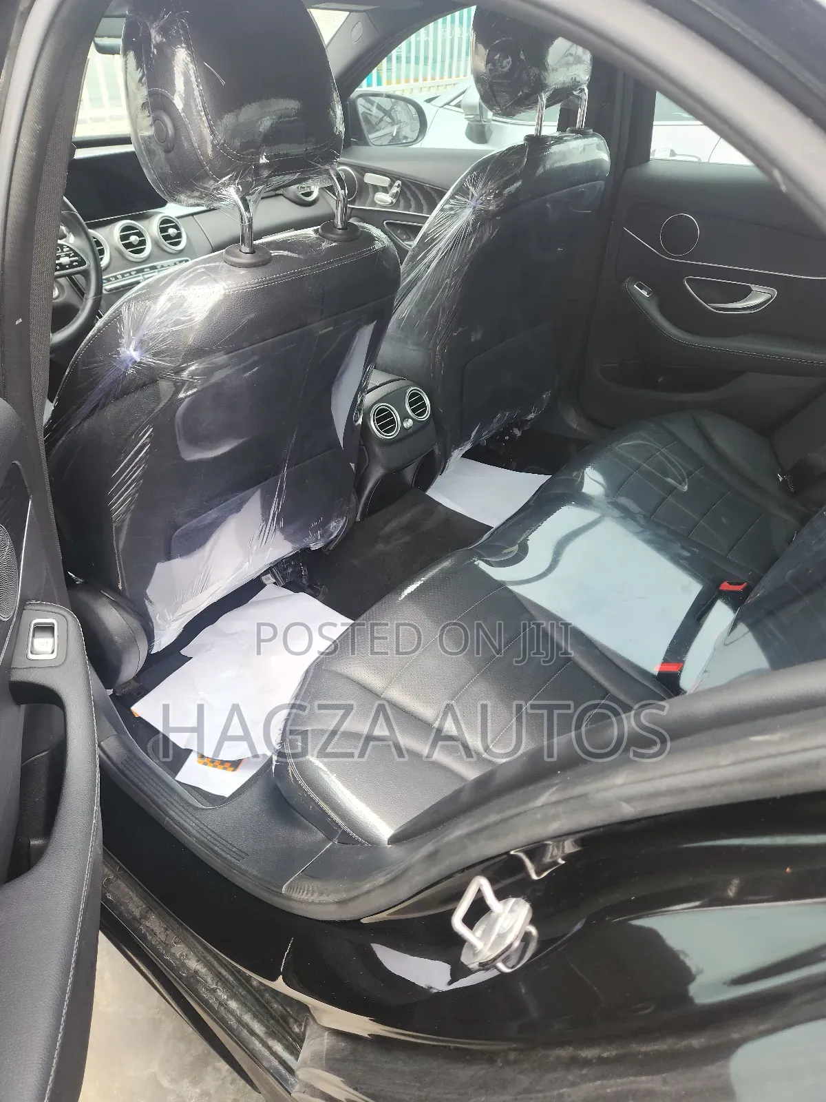 Mercedes-Benz C300 2019 Black
