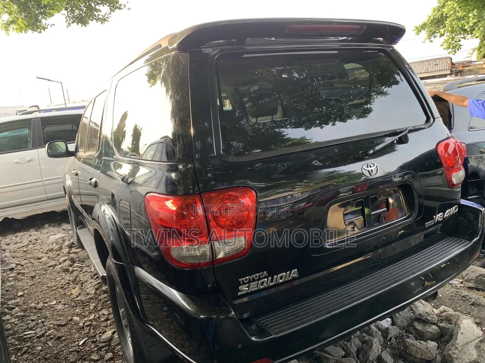 Toyota Sequoia Limited 4dr SUV 4WD (4.7L 8cyl 5A) 2007 Black