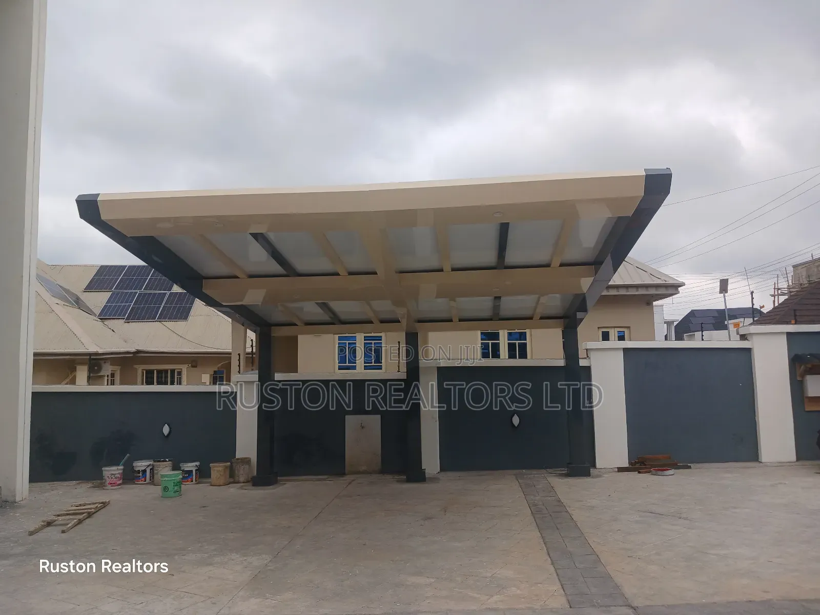 5bdrm Duplex in Akobo for sale
