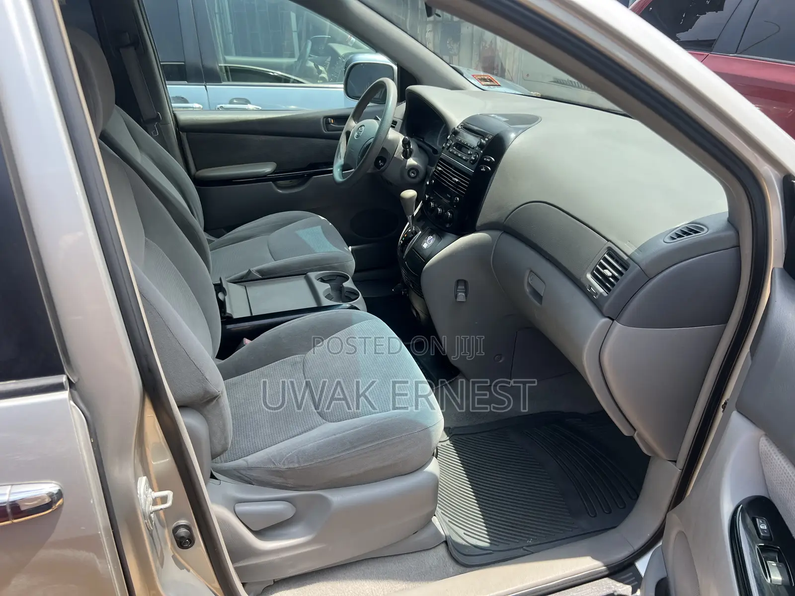 Toyota Sienna LE AWD 2005 Silver