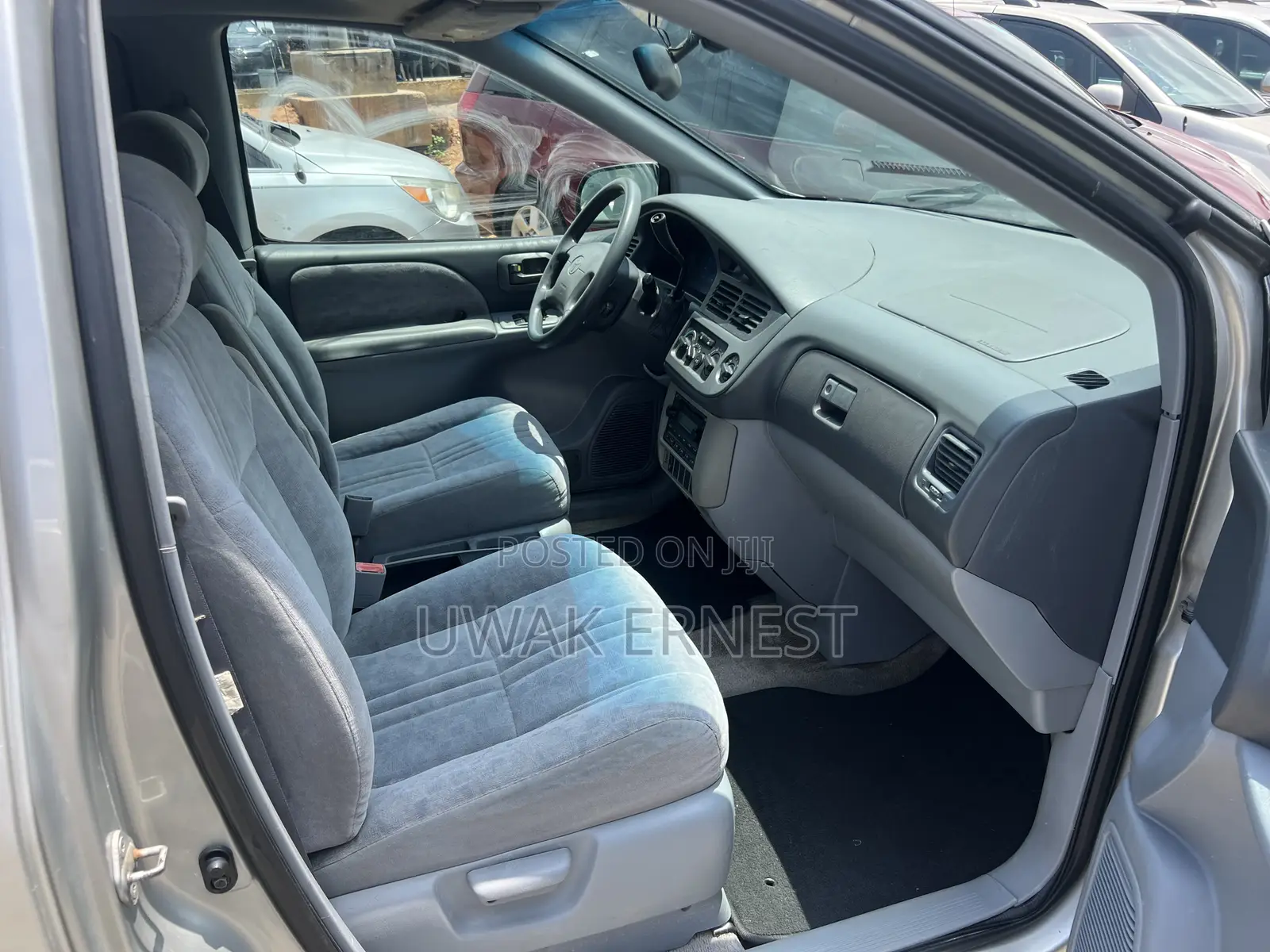 Toyota Sienna LE 2002 Silver