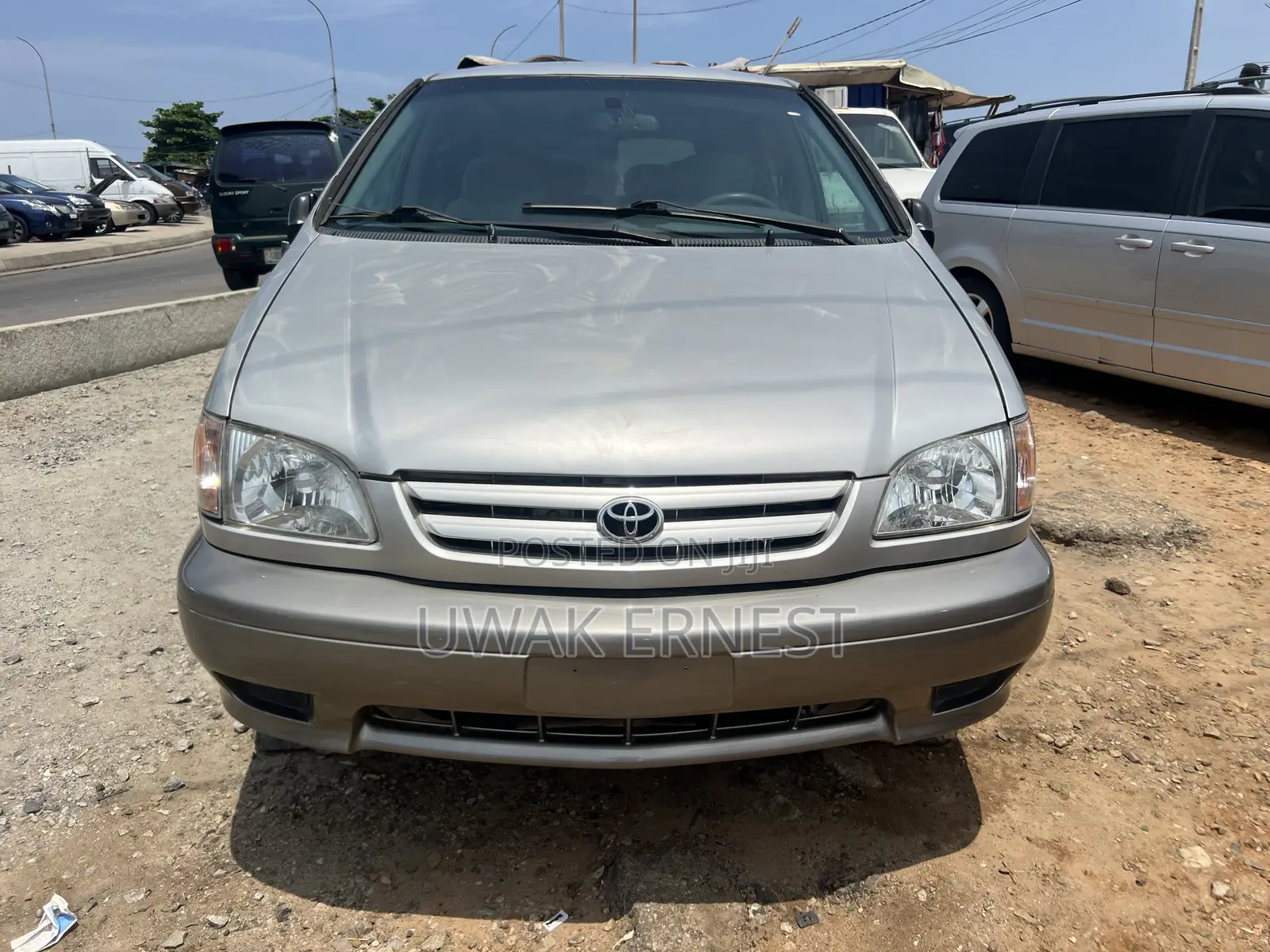 Toyota Sienna LE 2002 Silver