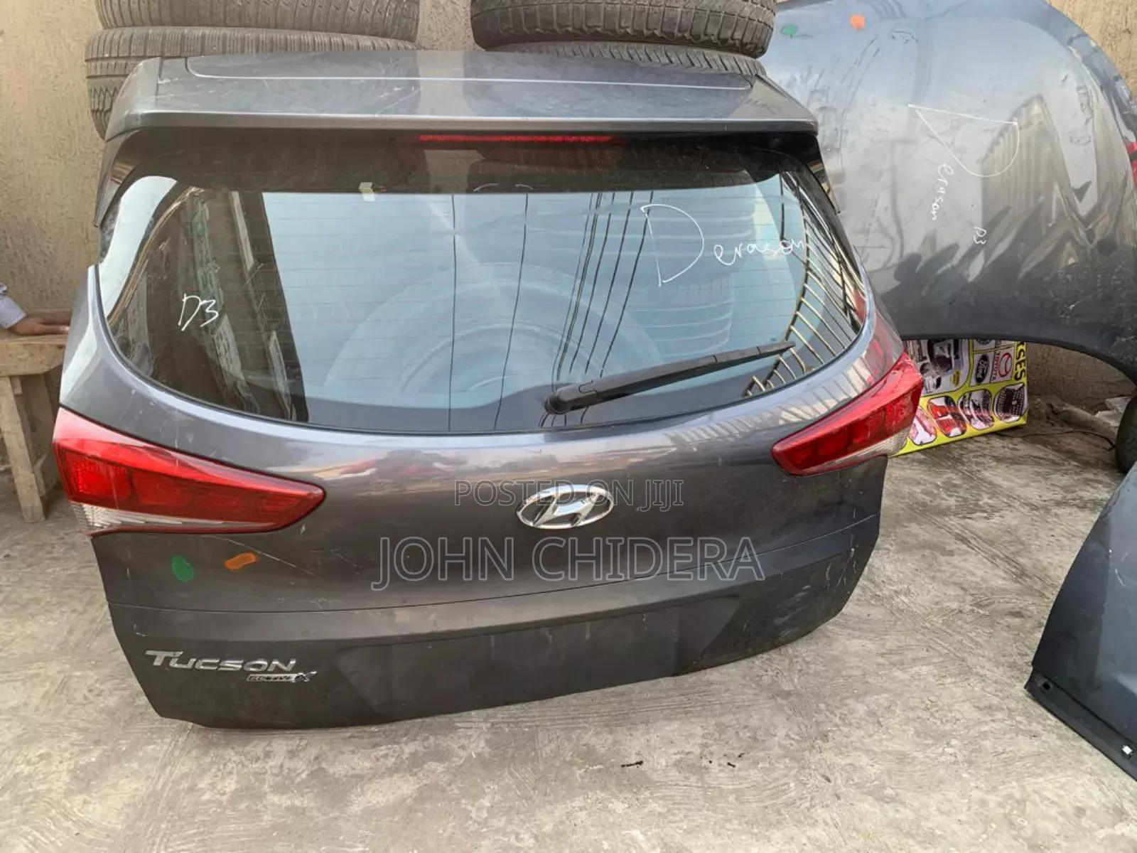 Boot Hyundai Tucson, 016,017