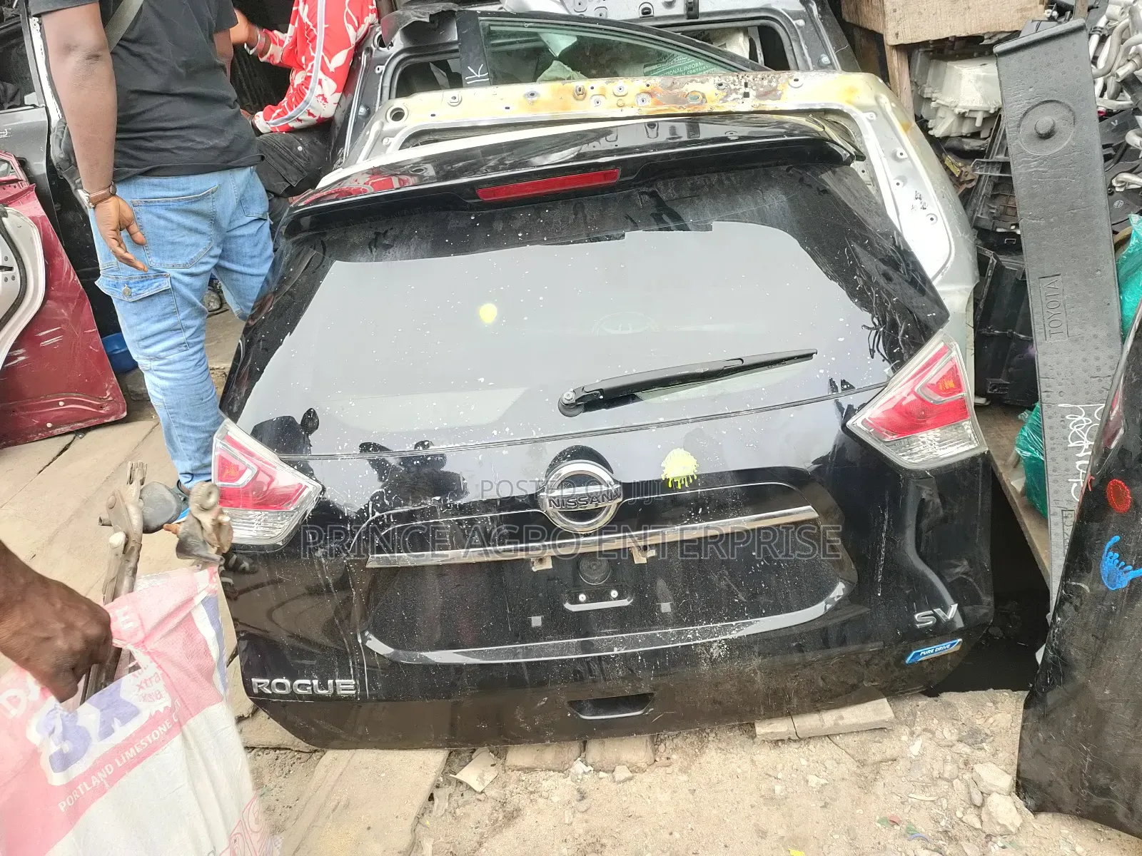 Nissan Boot Rouge 2015