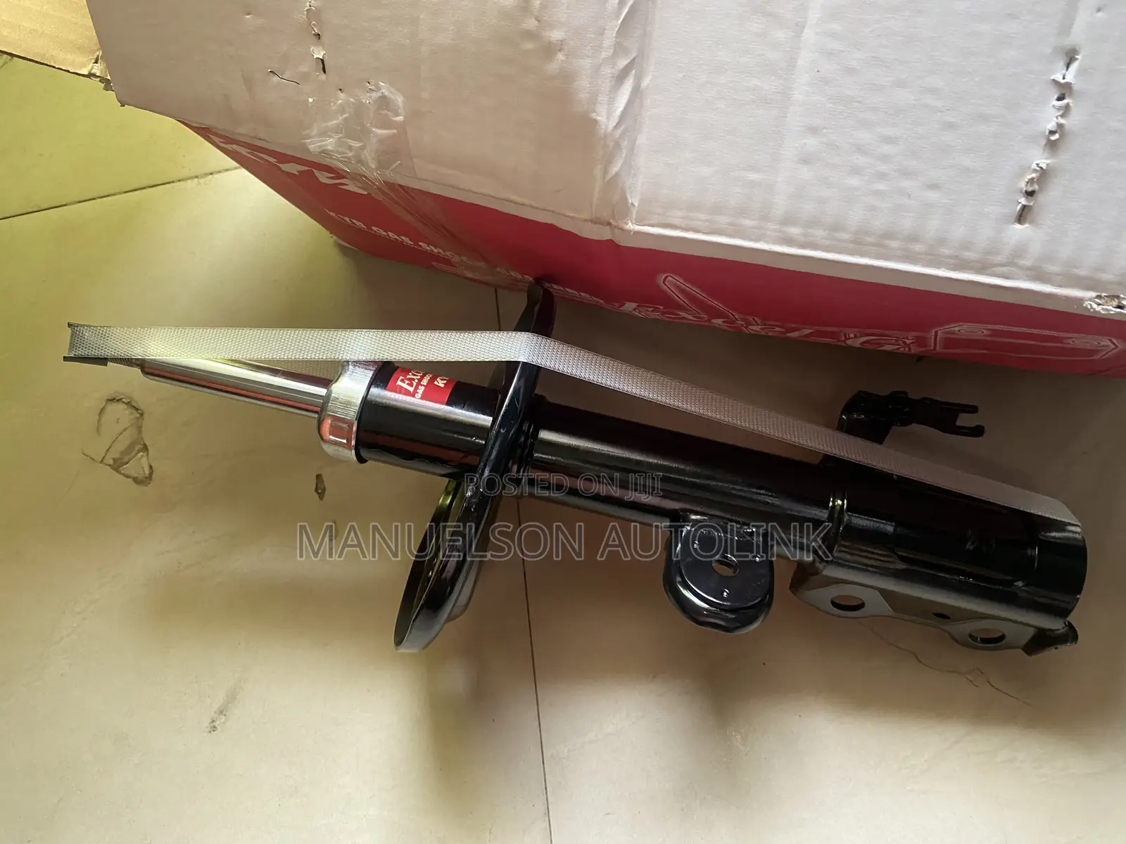 Front Kyb Shock Absorber for Toyota Rav4 2008,2010-2016