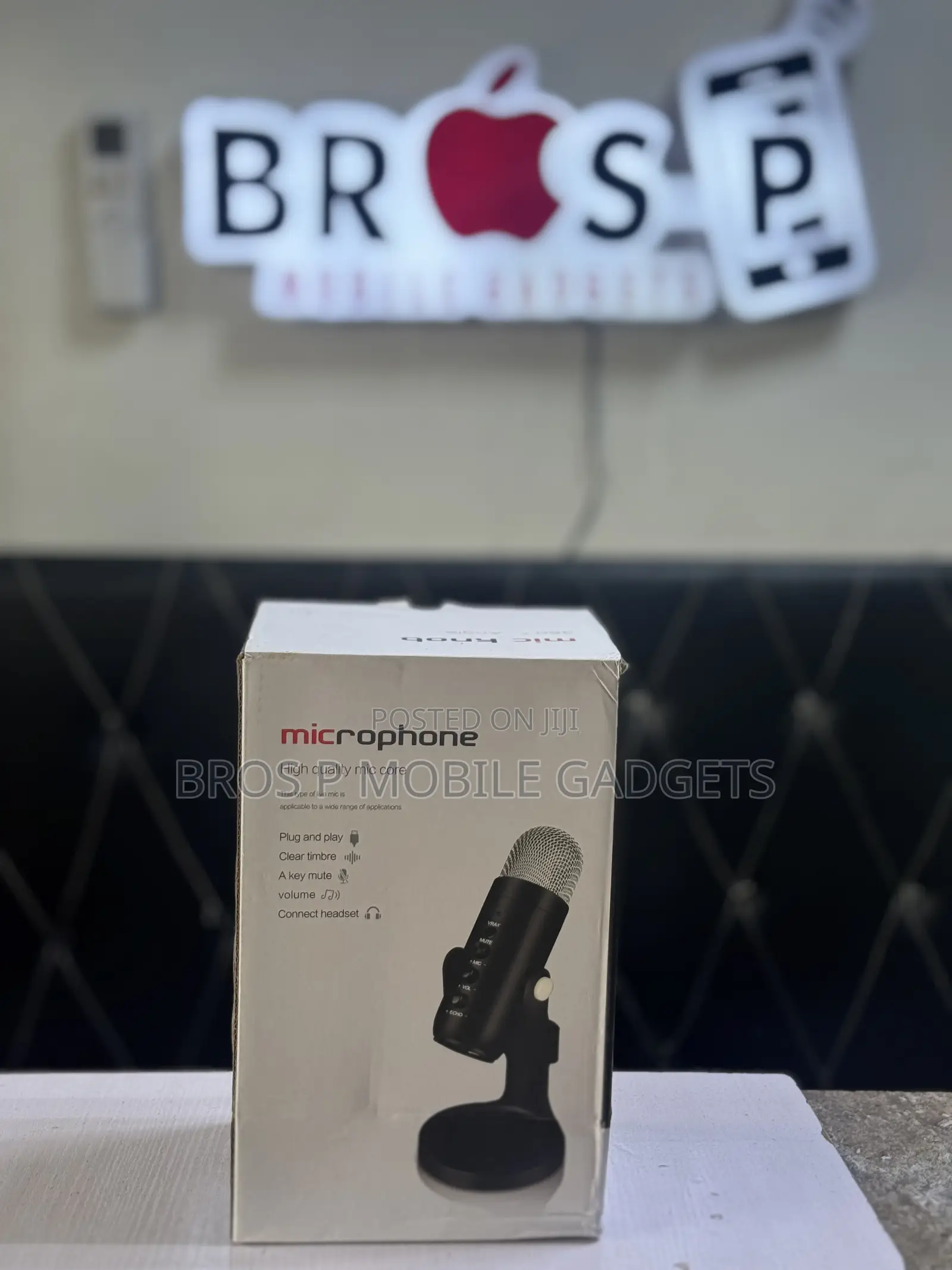 Microphone