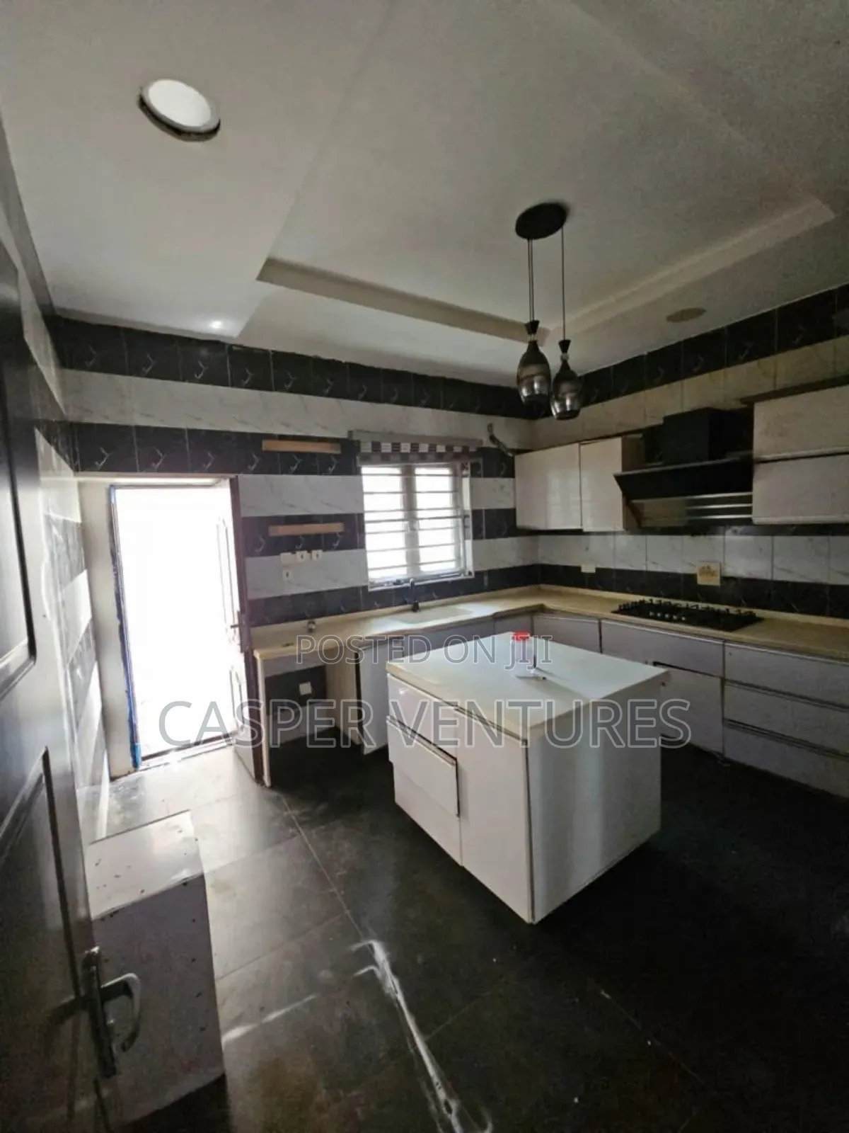 4bdrm Duplex in Fairview, Lekki Phase 2 for rent