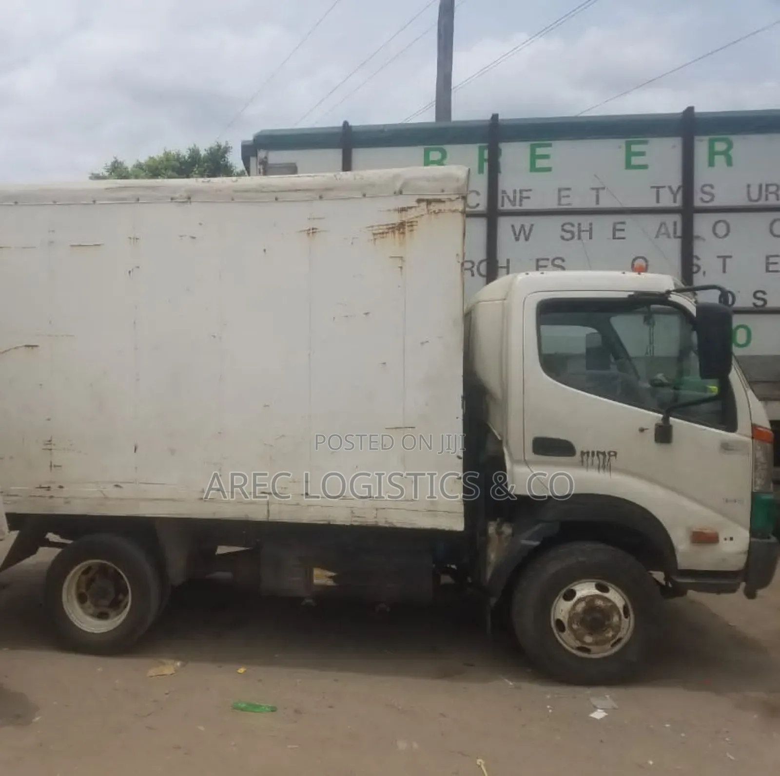 We Move House Properties and Industrial Goods