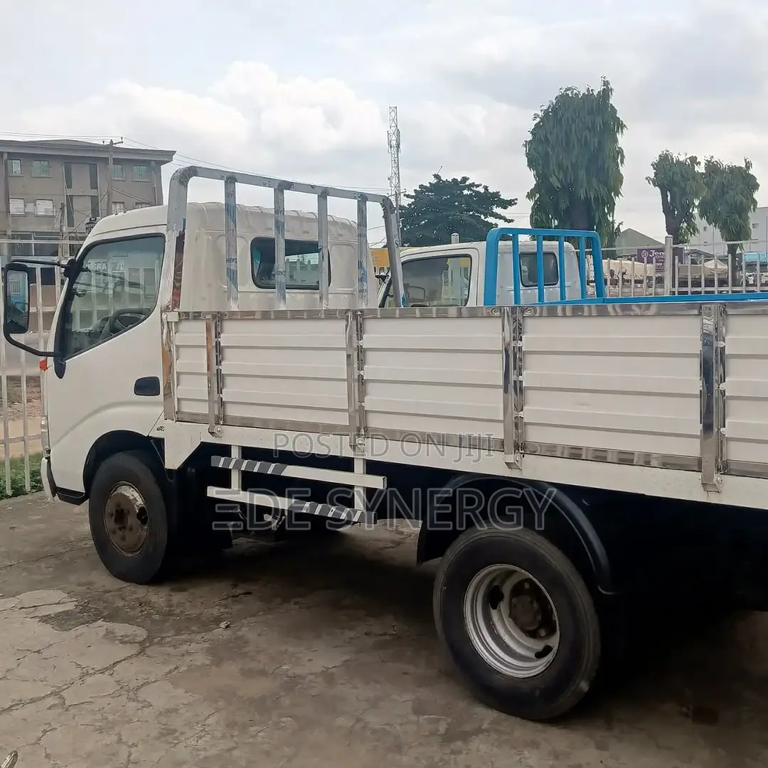 Extremely Clean Foreign Used Toyota Dyna-150