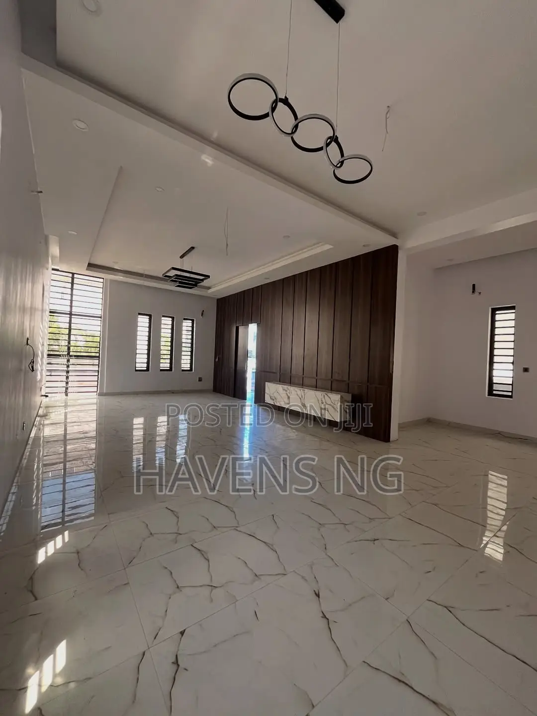 5bdrm Duplex in Megamound Estate., Ikota for sale