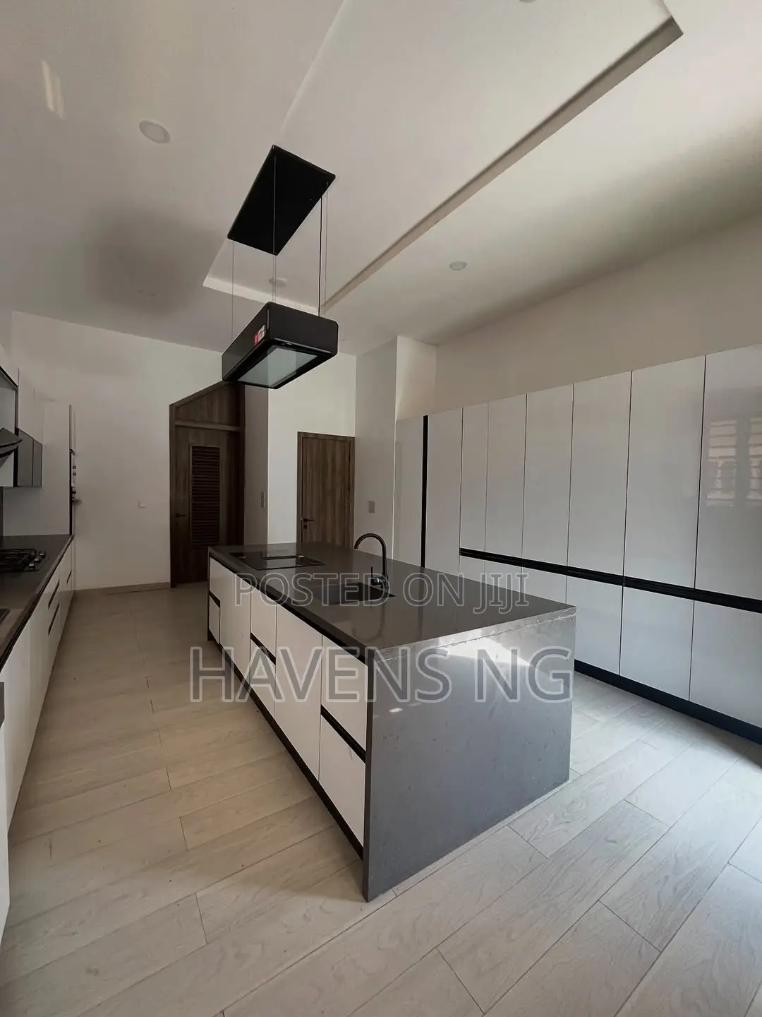 5bdrm Duplex in Megamound Estate., Ikota for sale