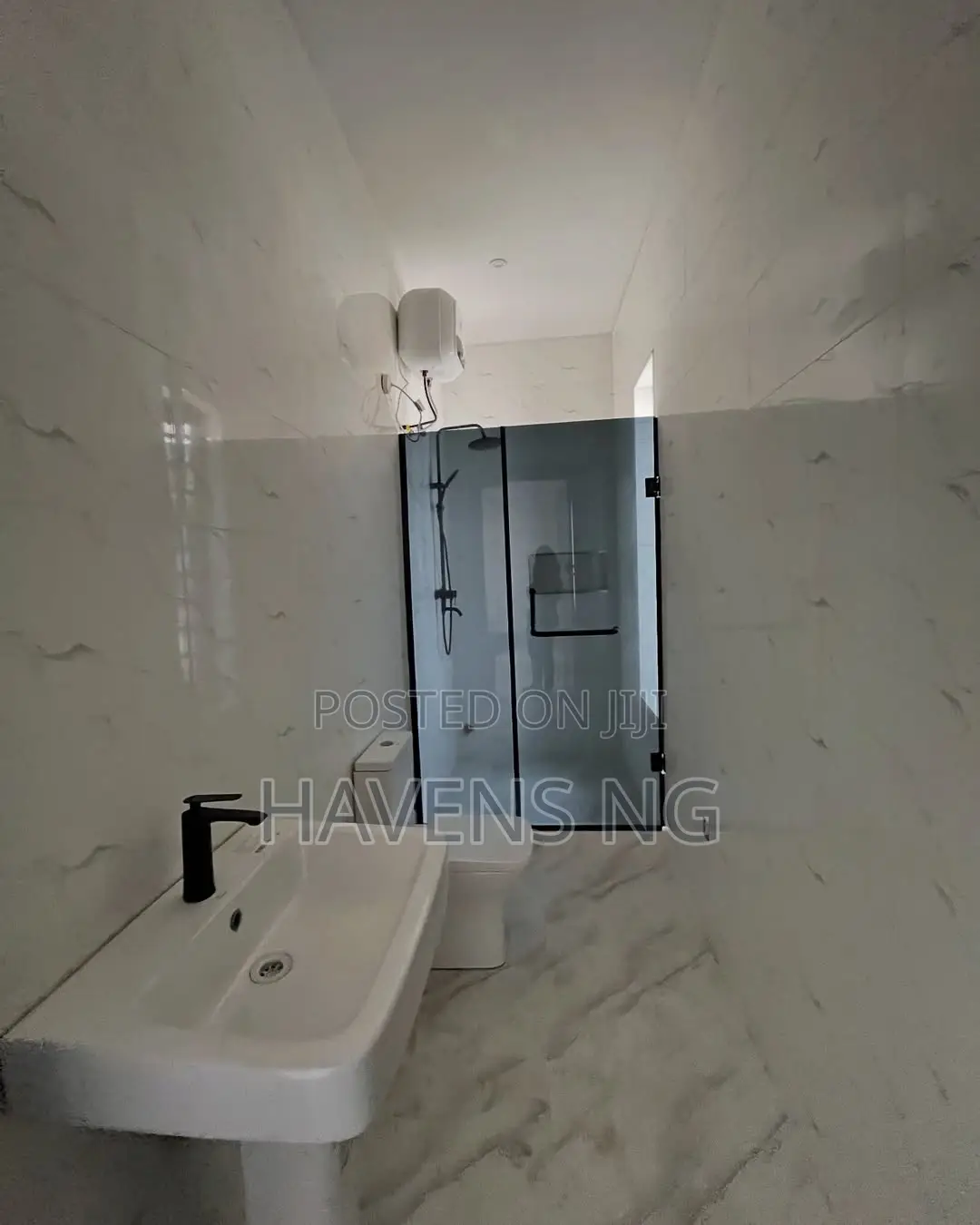 5bdrm Duplex in Megamound Estate, Ikota for sale