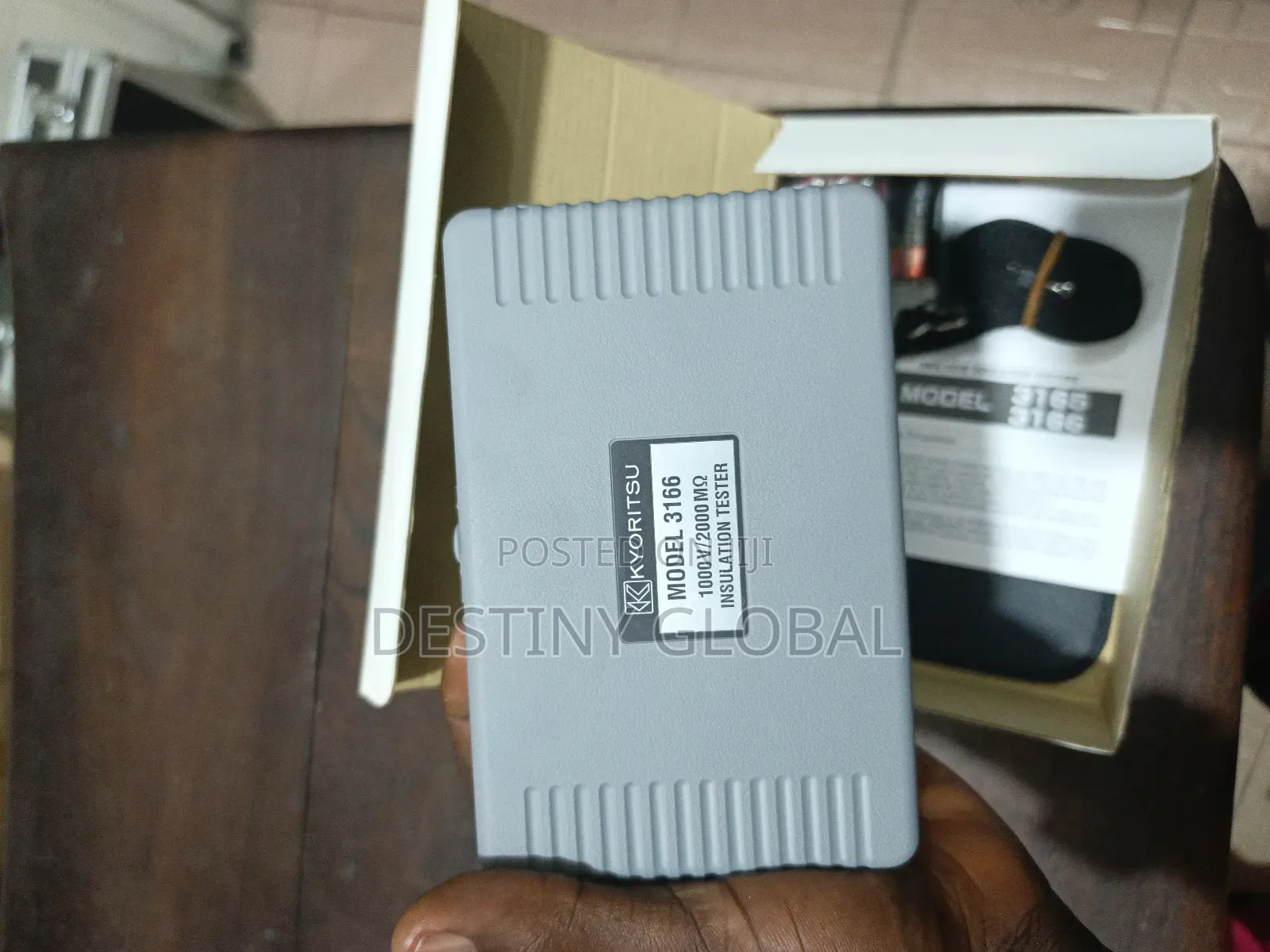 Analog Insulation Tester
