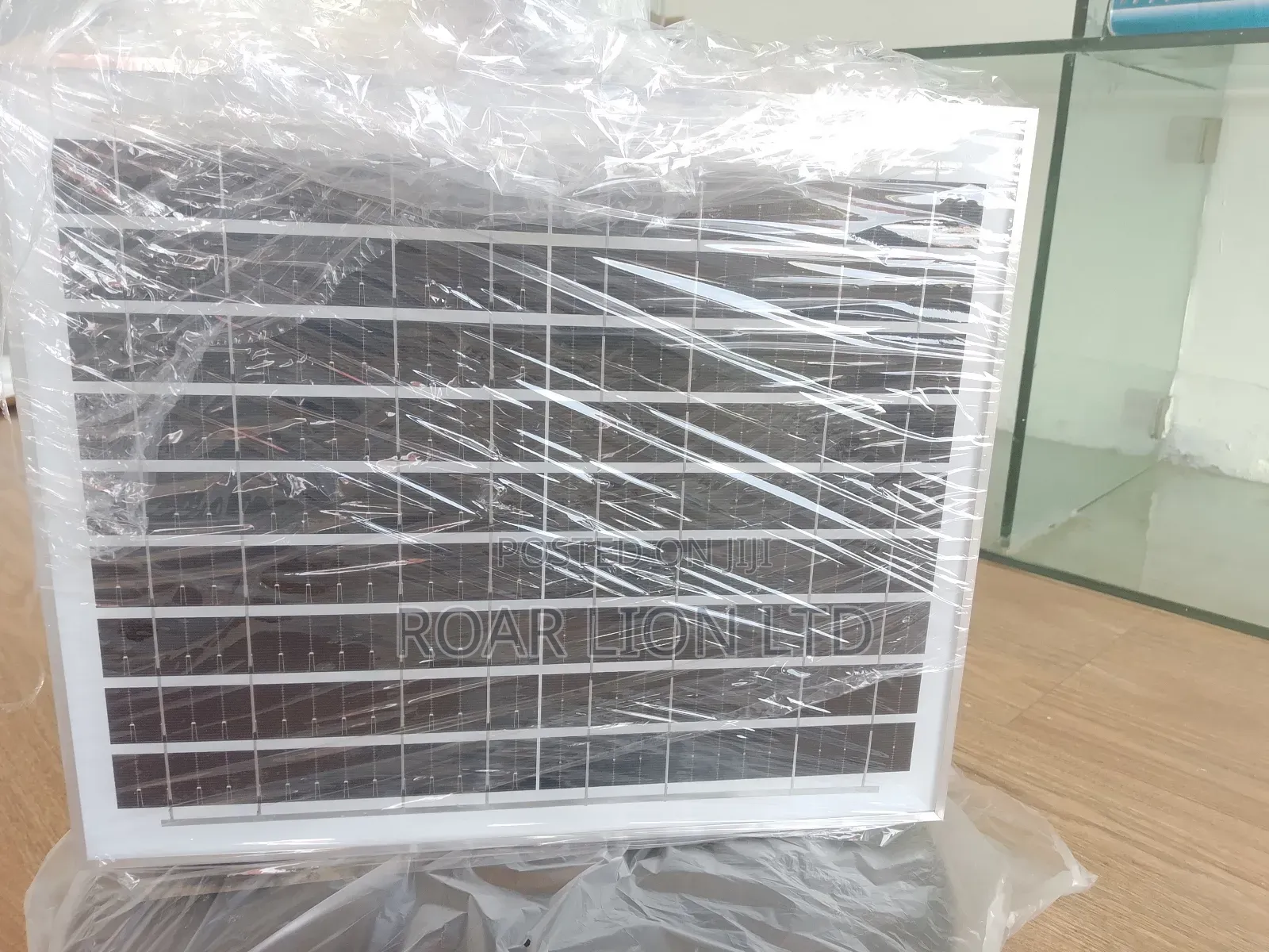 16inch Solar Rechargeable Fan With Panel