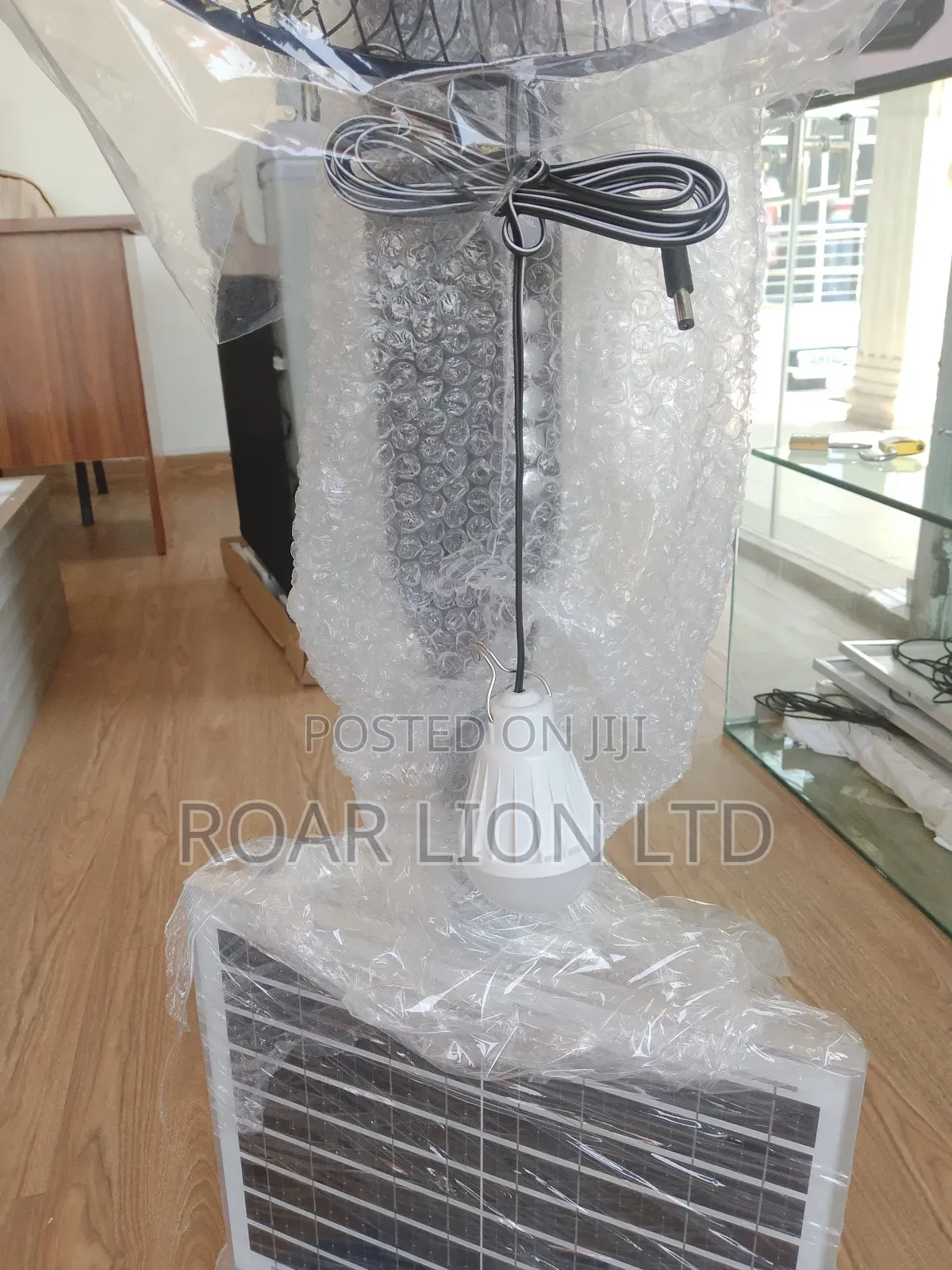 16inch Solar Rechargeable Fan With Panel