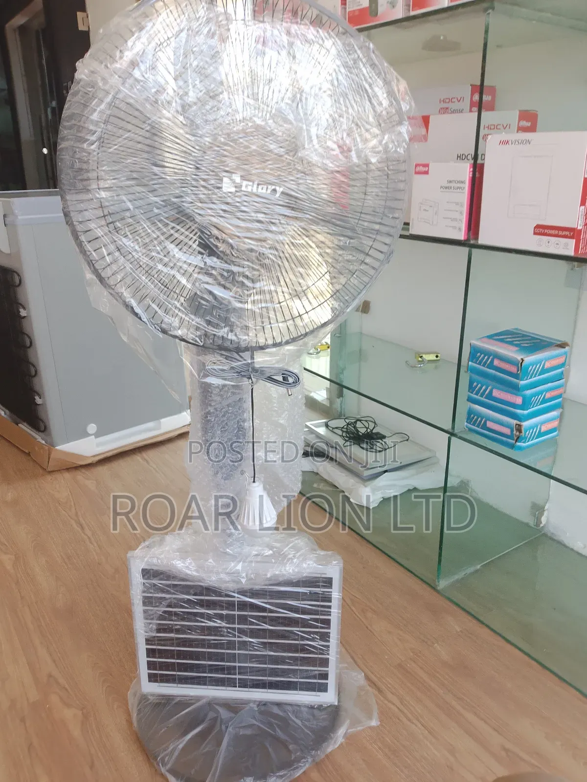 16inch Solar Rechargeable Fan With Panel