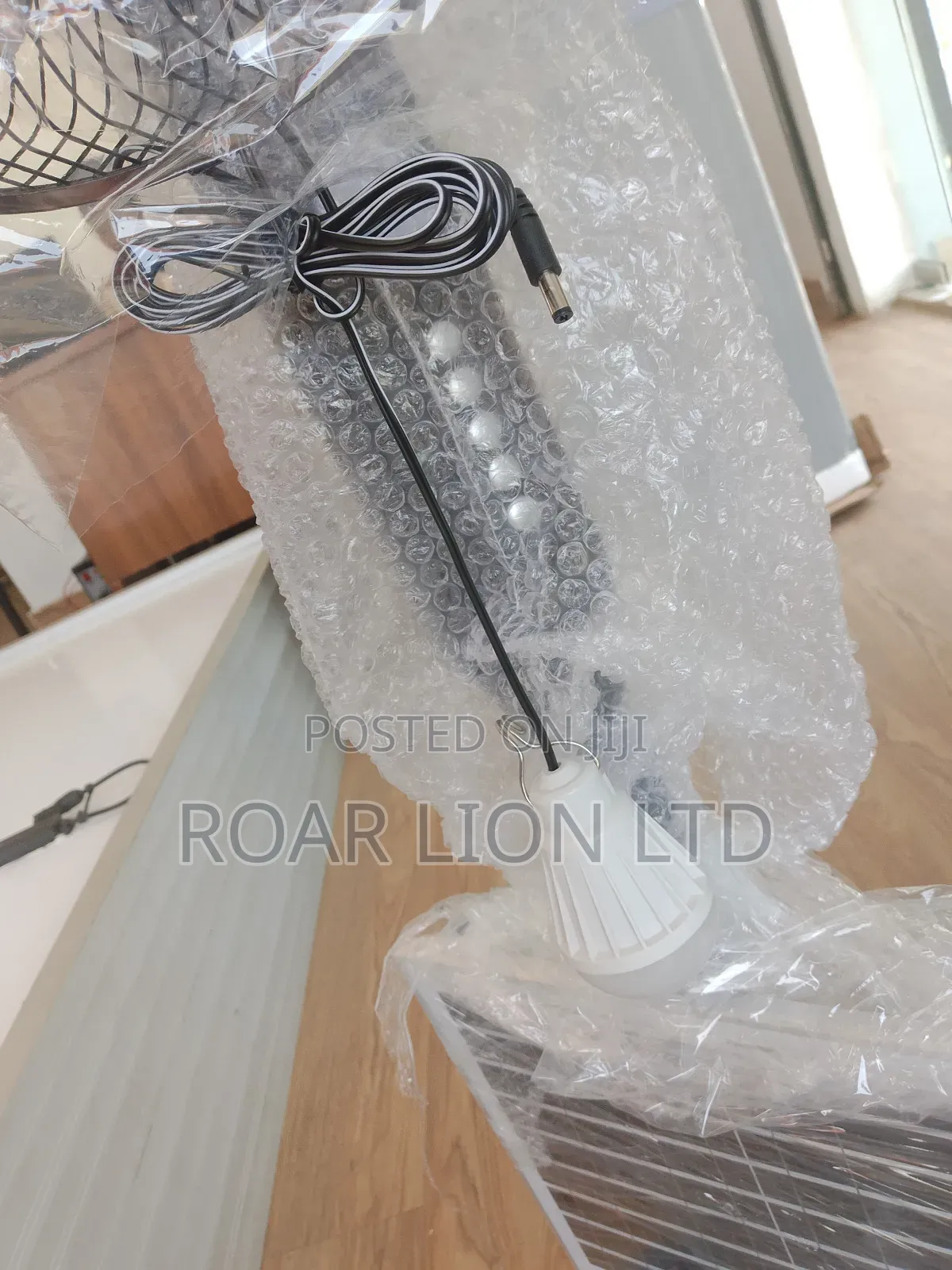 16inch Solar Rechargeable Fan With Panel