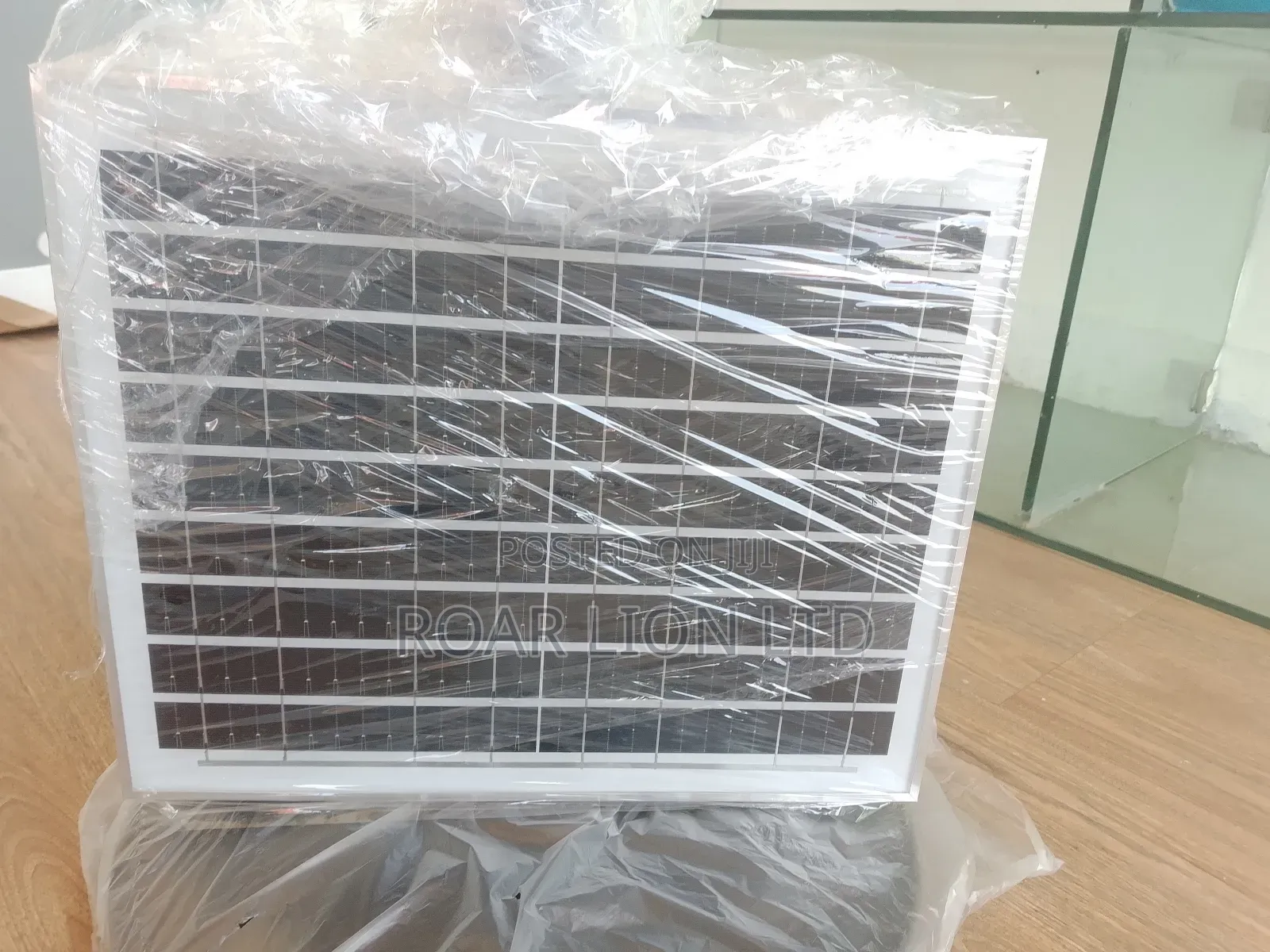 16inch Solar Rechargeable Fan With Panel