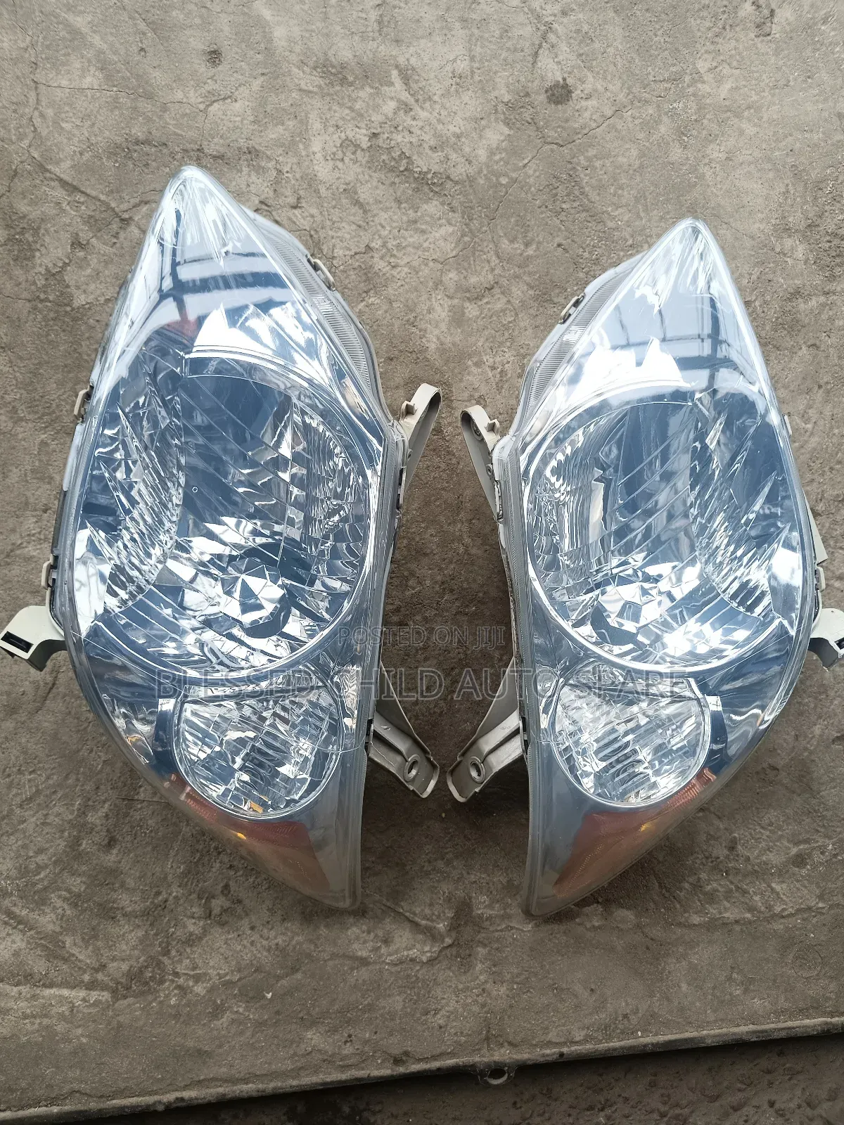 Headlamp Toyota Pontiac Vibe 2005-2007