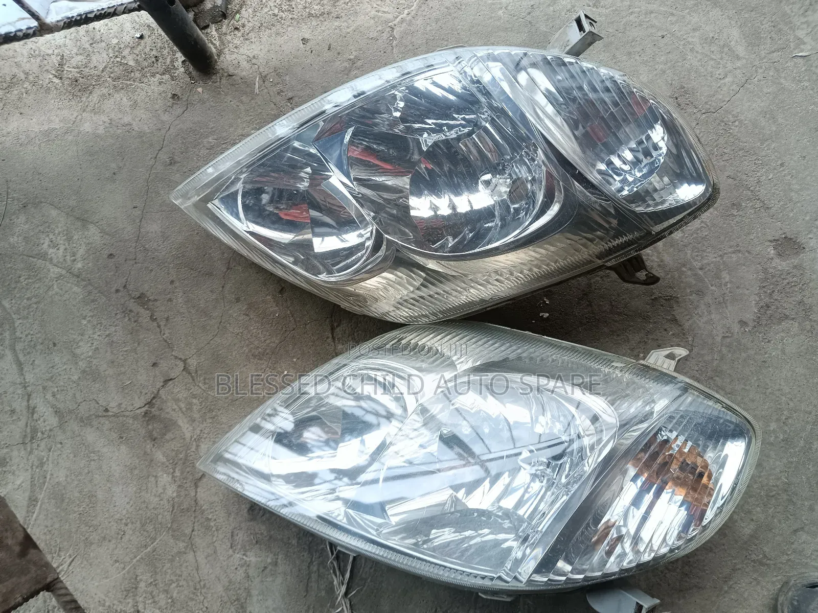 Headlamp Toyota Corolla 2003 Bank Model