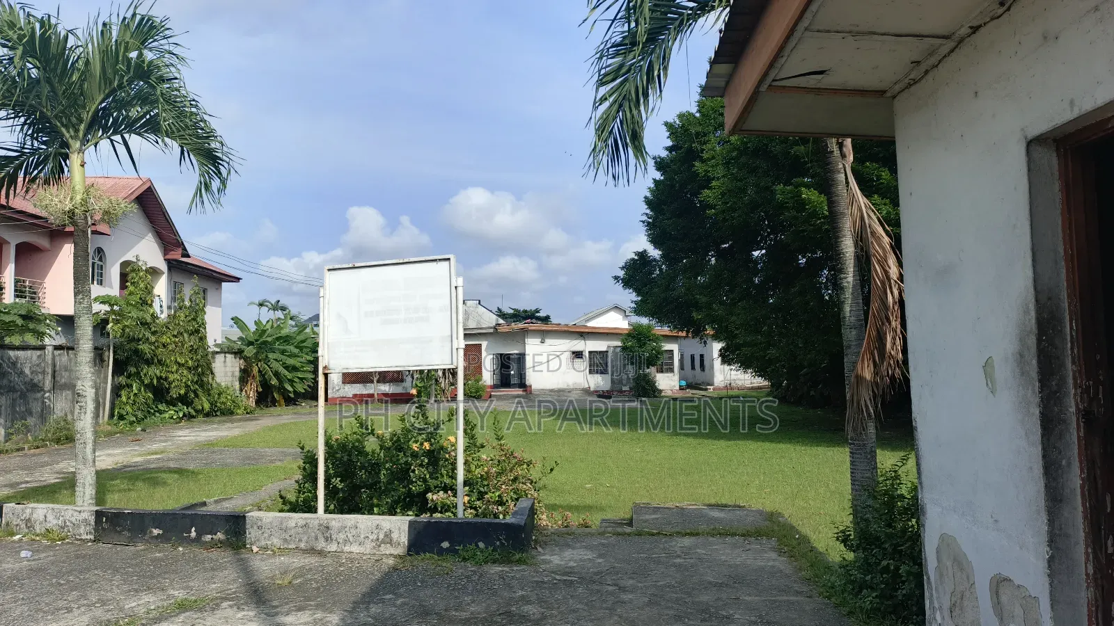 4bdrm Bungalow in GRA Phase 2 / Port-Harcourt for rent