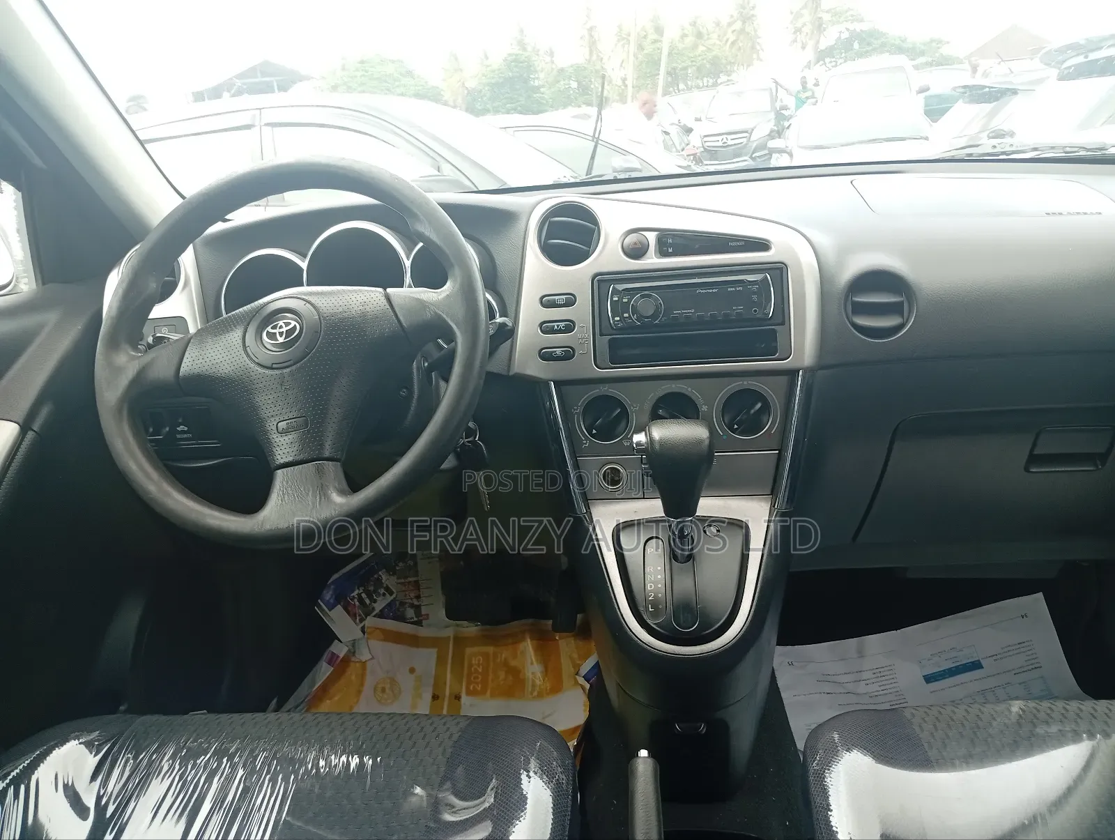 Toyota Matrix Hatchback AWD (1.8L 4cyl 4A) 2006 Silver